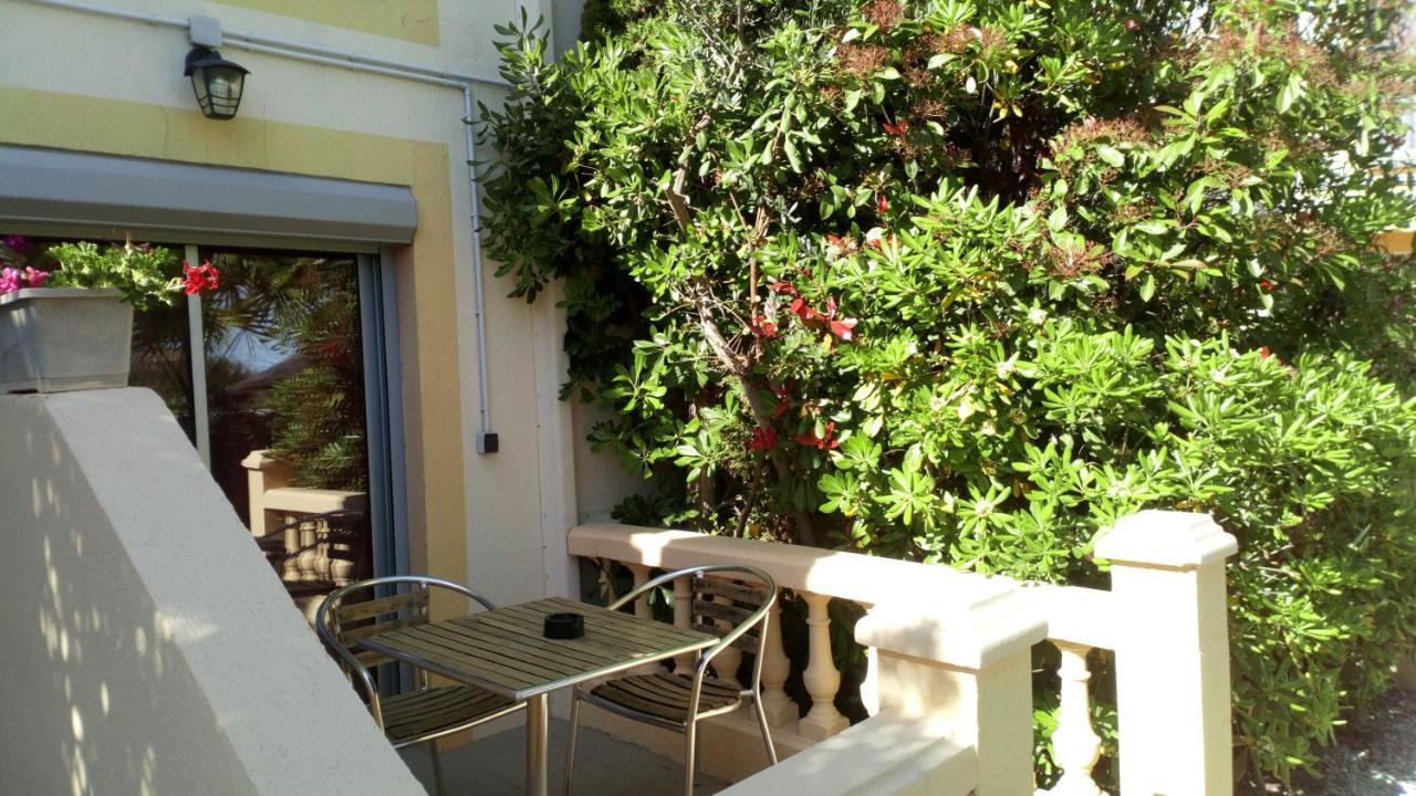 Brit Hotel Confort Helios 아그 외부 사진