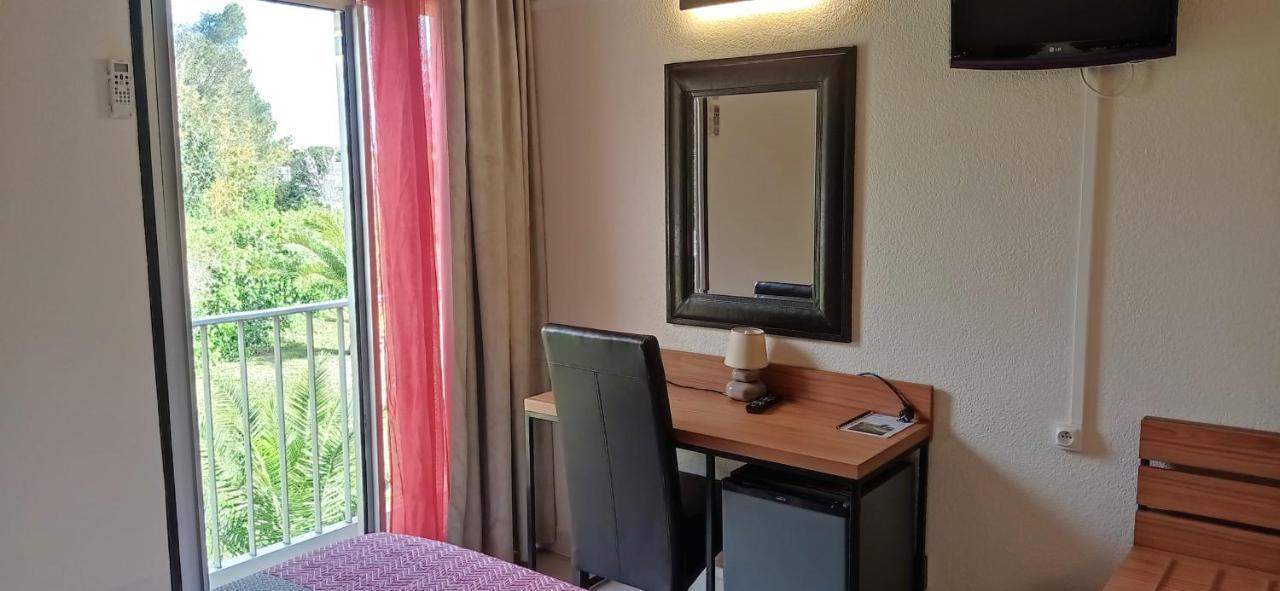 Brit Hotel Confort Helios 아그 외부 사진