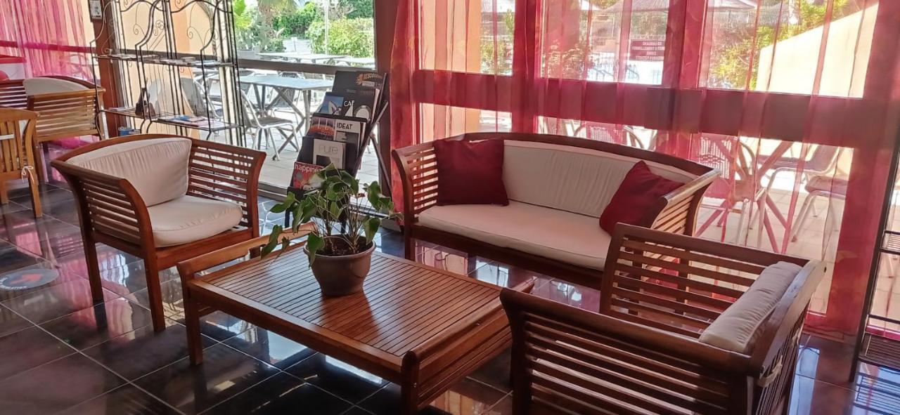 Brit Hotel Confort Helios 아그 외부 사진