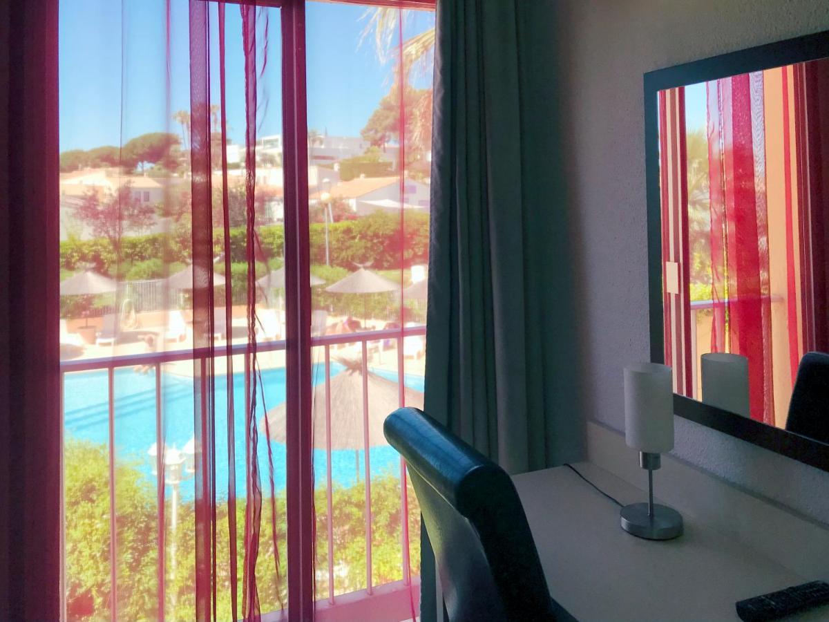 Brit Hotel Confort Helios 아그 외부 사진