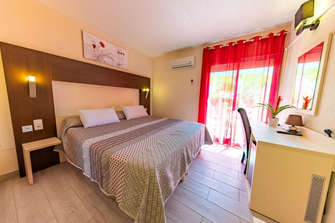 Brit Hotel Confort Helios 아그 외부 사진